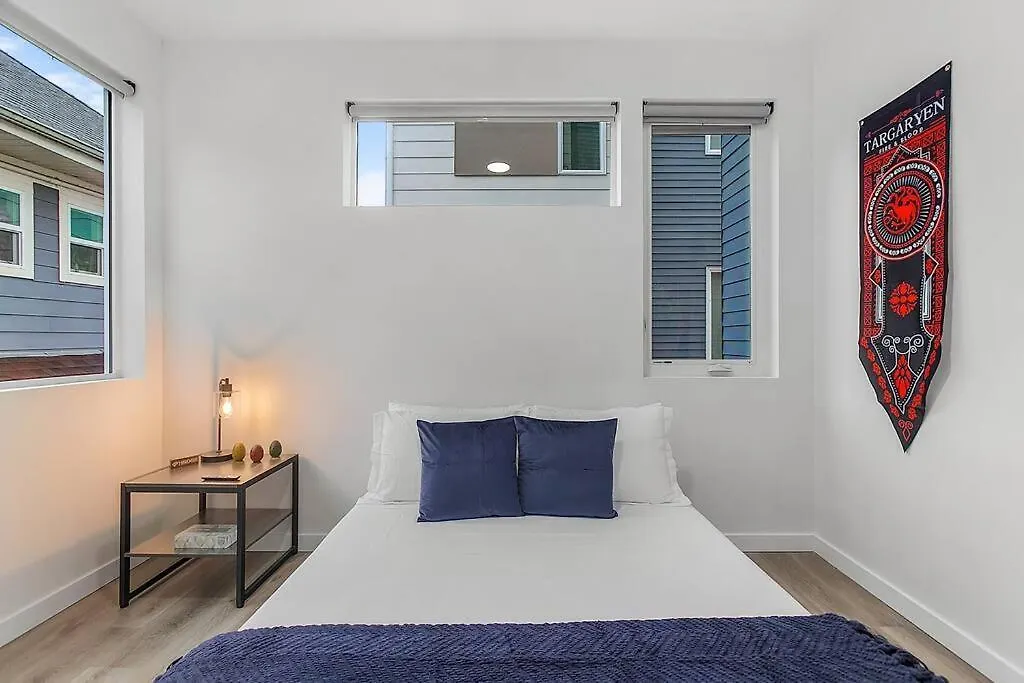 Vermithor'S Bronze Ember Sweet Suite Seattle